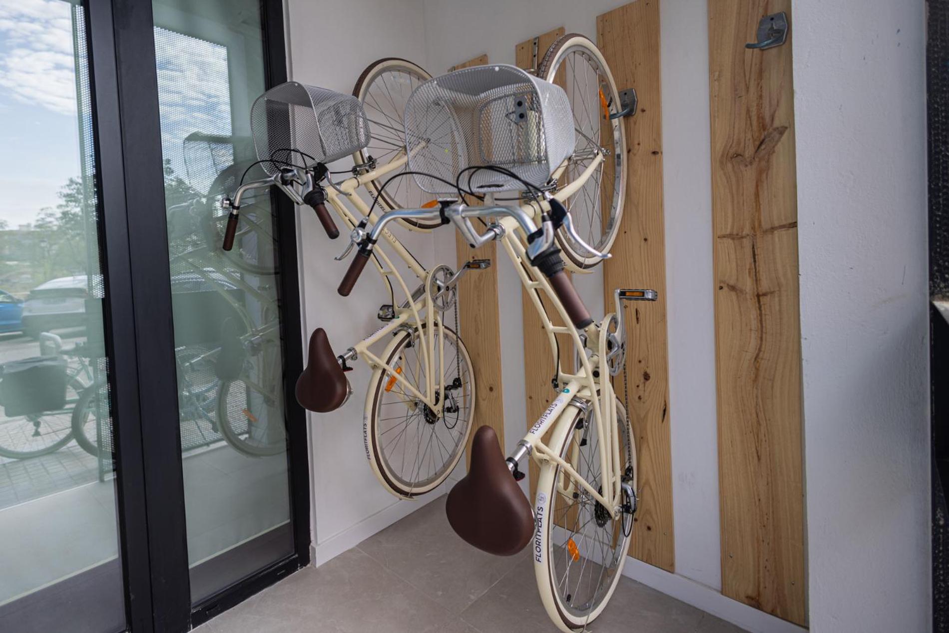 ולנסיה Florit Flats - The Joaquin Sorolla Apartments With Bicycles מראה חיצוני תמונה